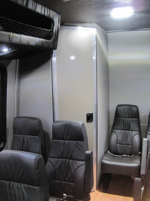 ameritrans freightliner bus with restroom, td