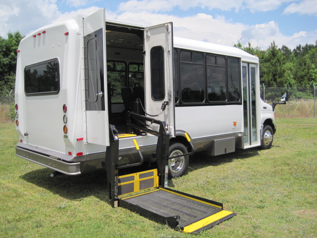 4 wheelchair handicap bus sales, lift